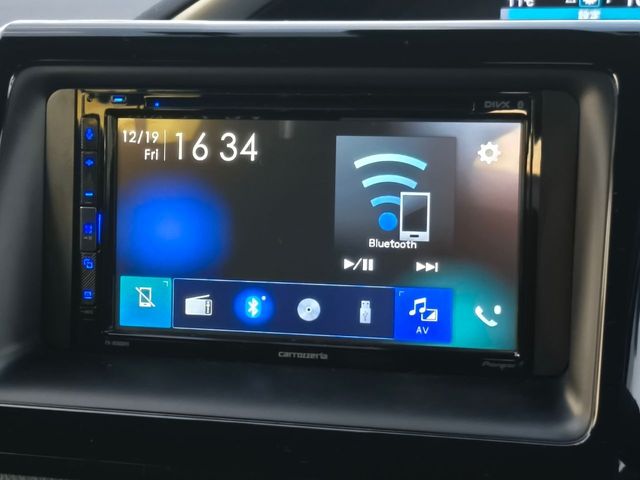 TOYOTA VOXY HYBRID 2021