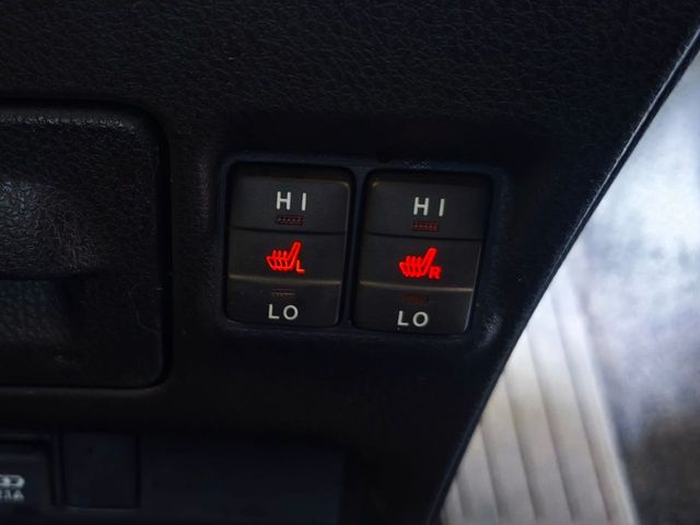 TOYOTA VOXY HYBRID 2021