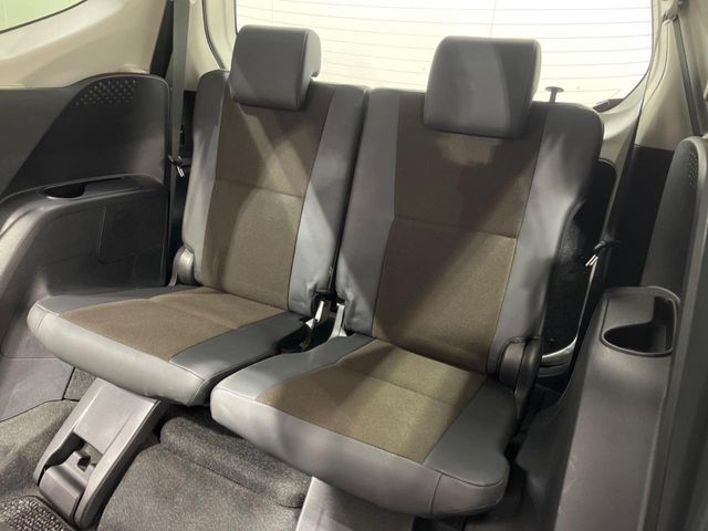 TOYOTA SIENTA HYBRID 2020