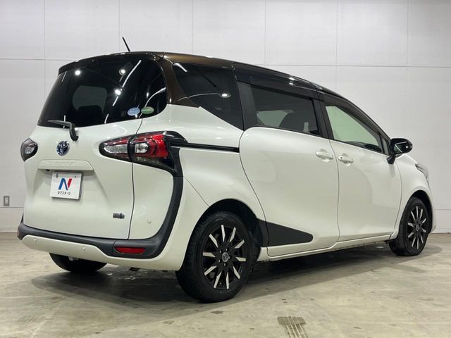 TOYOTA SIENTA HYBRID 2020