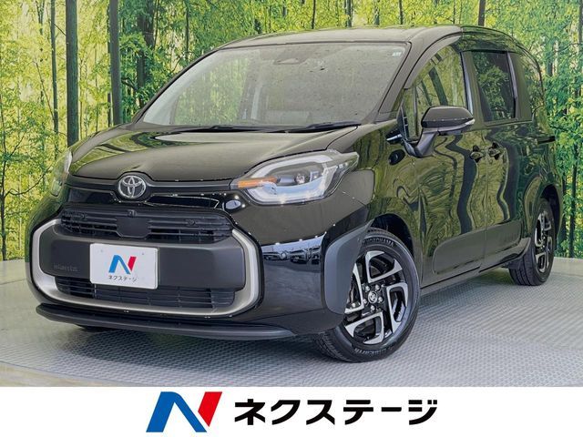 TOYOTA SIENTA HYBRID 2022