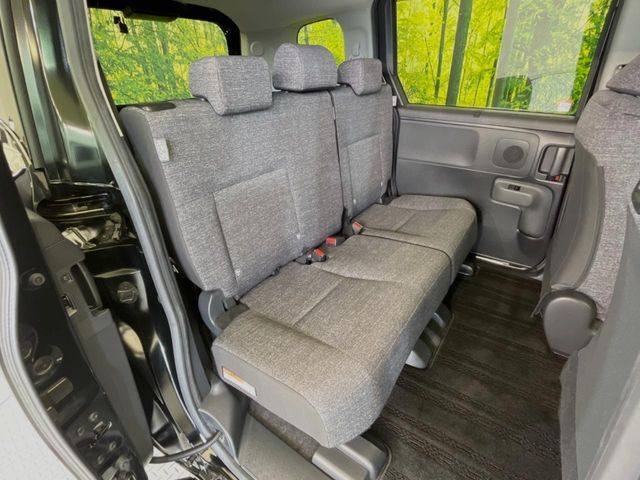 TOYOTA SIENTA HYBRID 2022