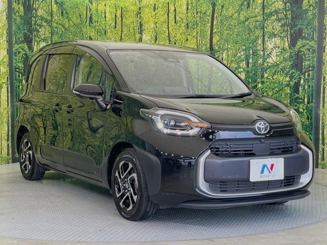 TOYOTA SIENTA HYBRID 2022