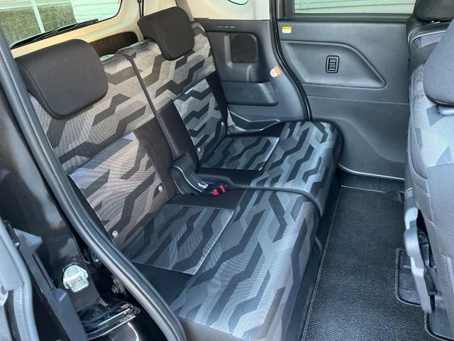 DAIHATSU TANTO FAN CROSS 2023