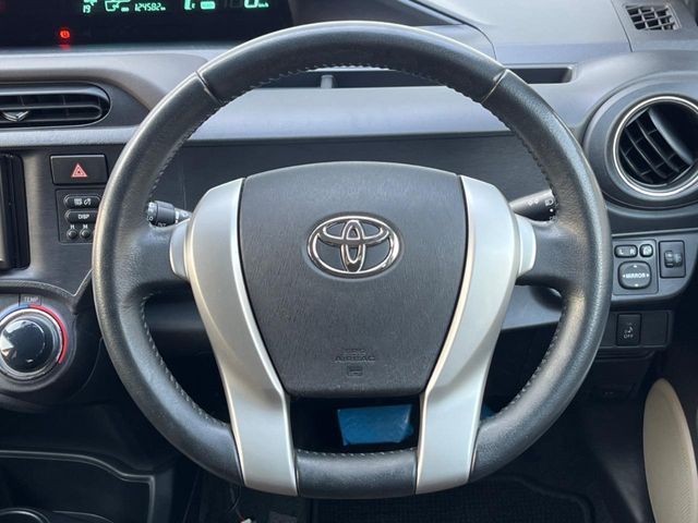 TOYOTA AQUA 2013