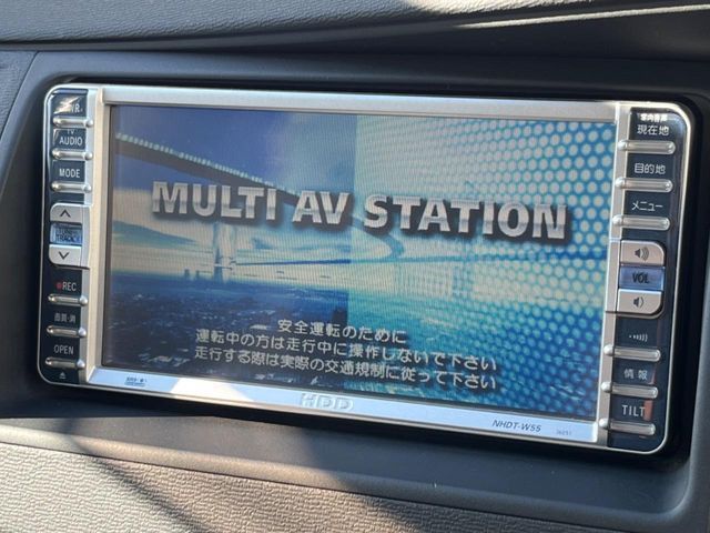 TOYOTA Isis 4WD 2005