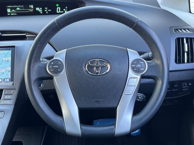 TOYOTA PRIUS 2013