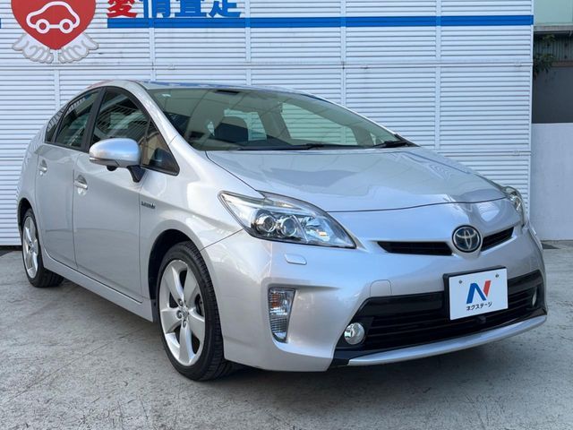 TOYOTA PRIUS 2013