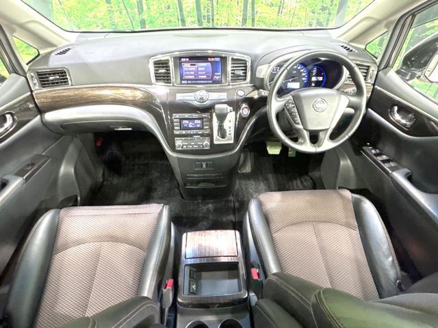 NISSAN ELGRAND 2012