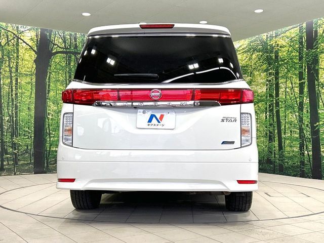 NISSAN ELGRAND 2012