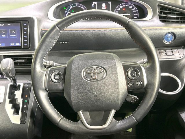 TOYOTA SIENTA HYBRID 2019