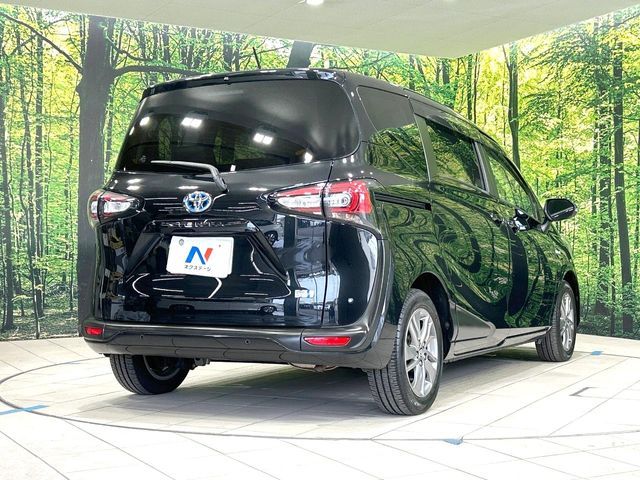 TOYOTA SIENTA HYBRID 2019