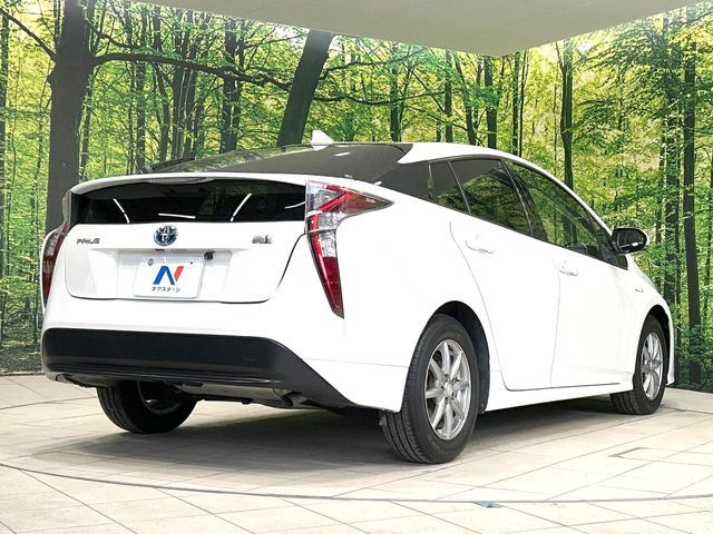 TOYOTA PRIUS 2018