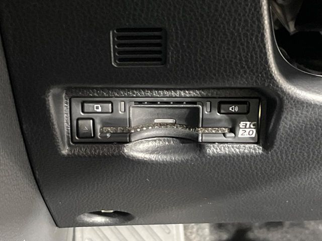 TOYOTA VOXY 4WD 2023