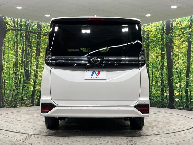 TOYOTA VOXY 4WD 2023