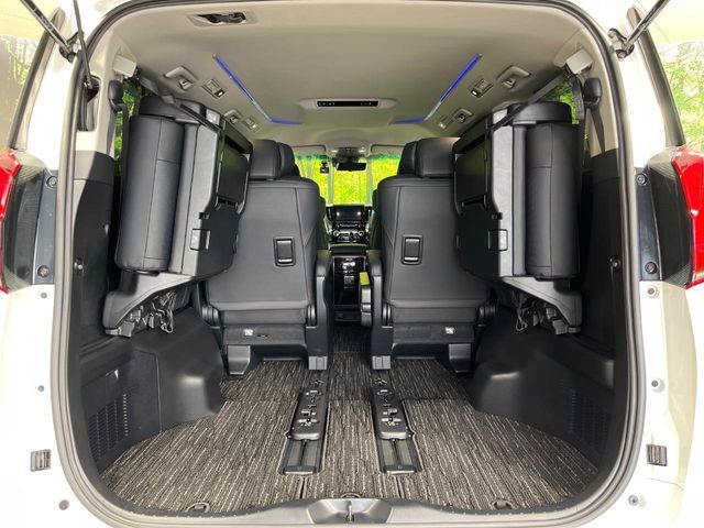 TOYOTA ALPHARD 4WD 2022