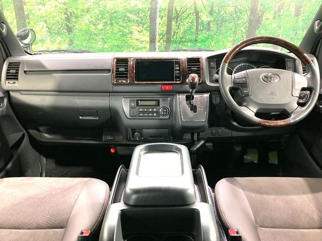 TOYOTA HIACE van 2WD 2019