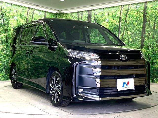 TOYOTA NOAH 2023