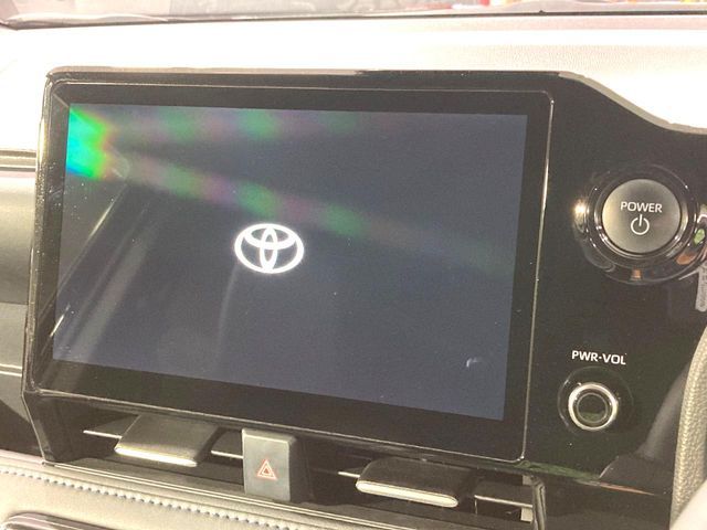 TOYOTA VOXY HYBRID 2023