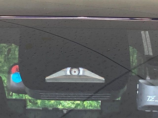 TOYOTA VOXY HYBRID 2023