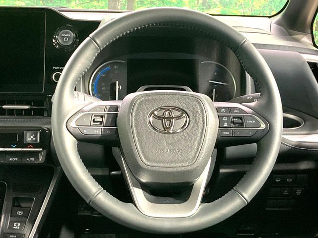 TOYOTA VOXY HYBRID 2023