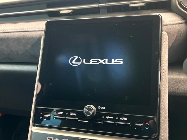 TOYOTA LEXUS LBX 2024