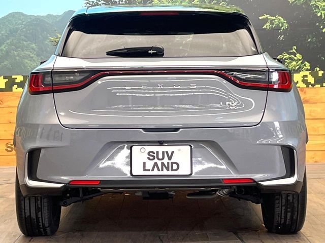 TOYOTA LEXUS LBX 2024