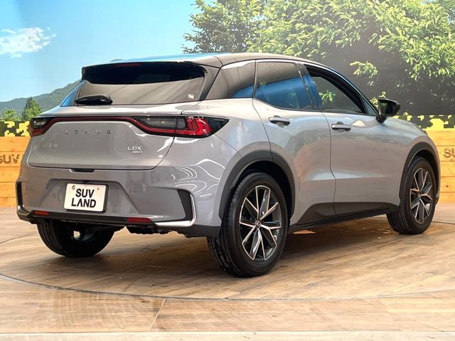 TOYOTA LEXUS LBX 2024