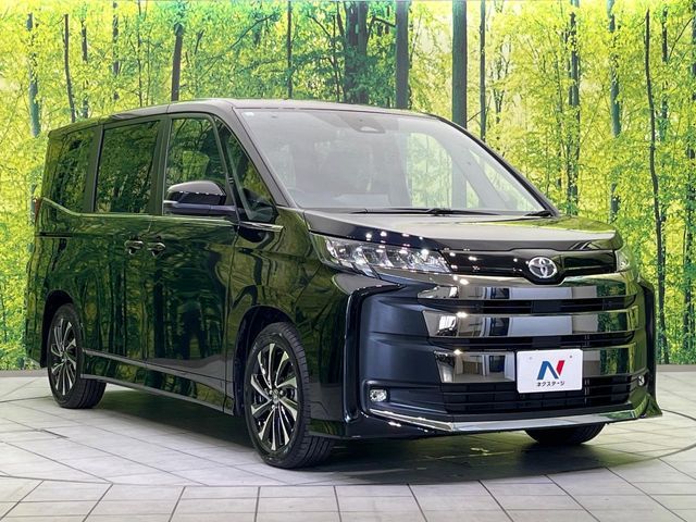 TOYOTA NOAH 2024