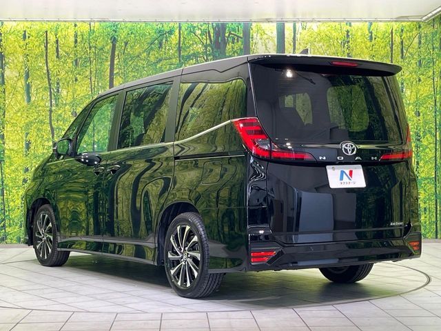 TOYOTA NOAH 2024