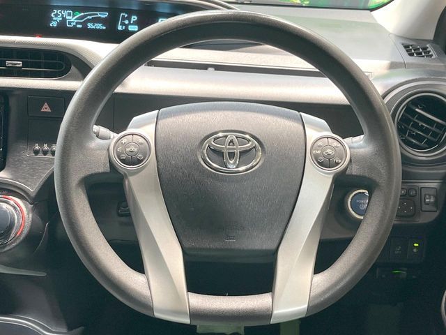 TOYOTA AQUA 2014