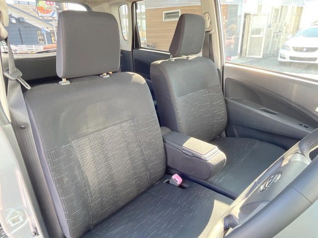 DAIHATSU MOVE CUSTOM 2011