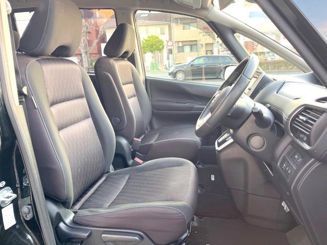 NISSAN SERENA  S-HYBRID 2017