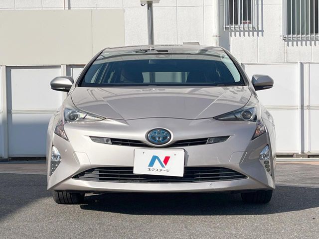 TOYOTA PRIUS 2016