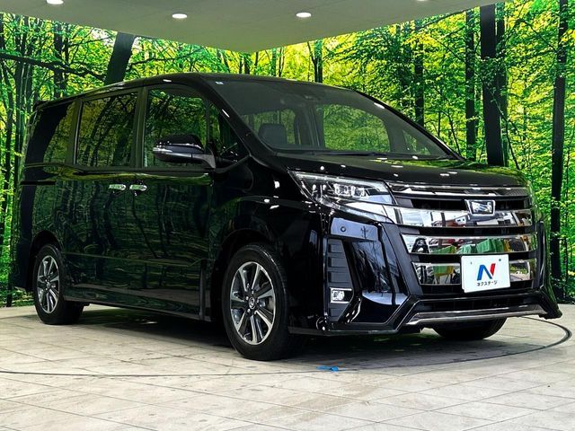 TOYOTA NOAH 2018