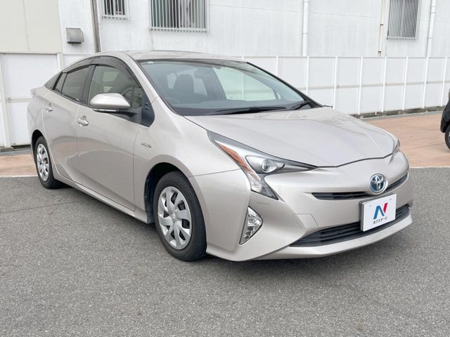 TOYOTA PRIUS 2016