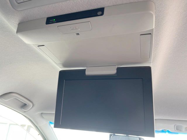 TOYOTA ESTIMA  4WD 2014