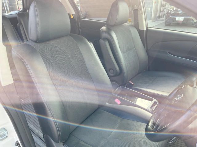 TOYOTA ESTIMA  4WD 2014