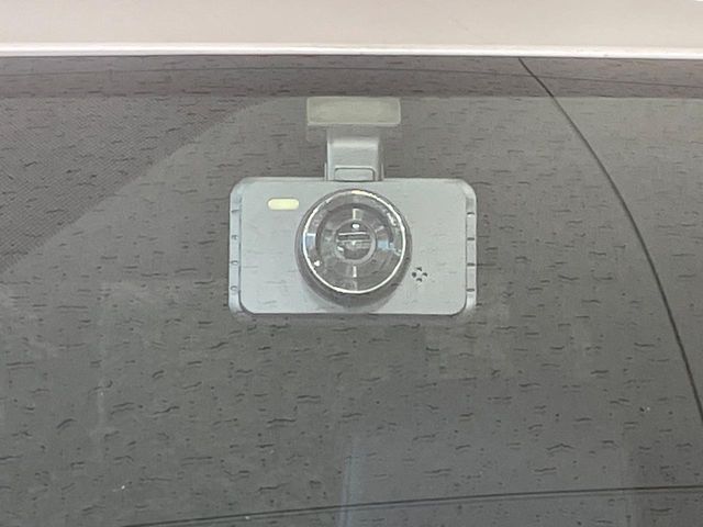 TOYOTA VOXY HYBRID 2022