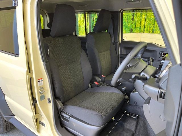 SUZUKI JIMNY NOMADE 2025