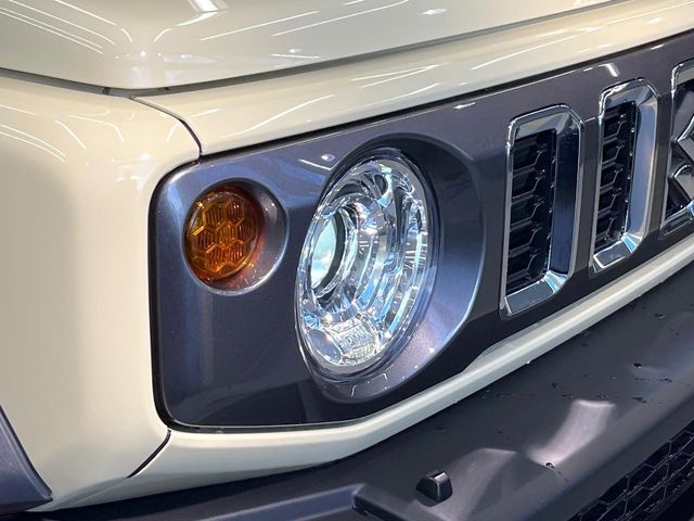 SUZUKI JIMNY NOMADE 2025