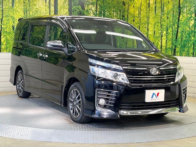 TOYOTA VOXY 2016