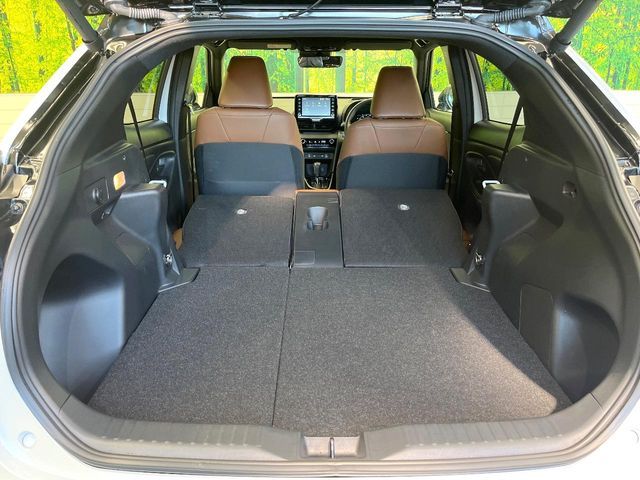 TOYOTA YARIS CROSS HYBRID 2023