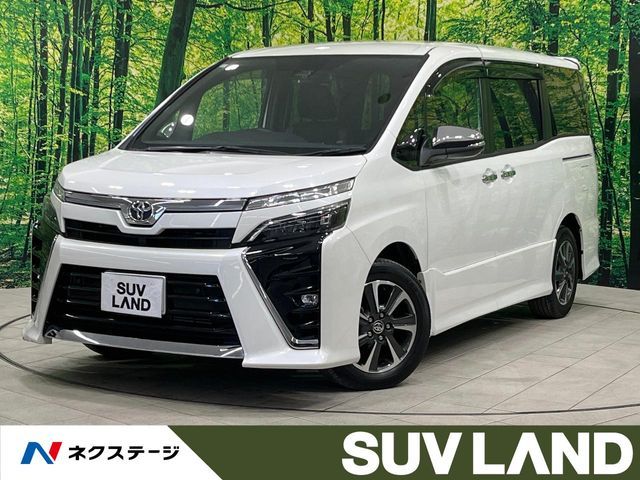 TOYOTA VOXY 2021
