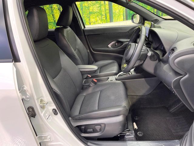 TOYOTA YARIS CROSS HYBRID 2025