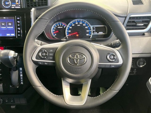 TOYOTA ROOMY 2021