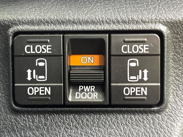 TOYOTA SIENTA HYBRID 2021