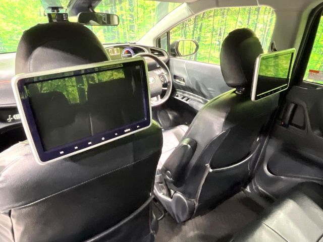 TOYOTA SIENTA HYBRID 2016