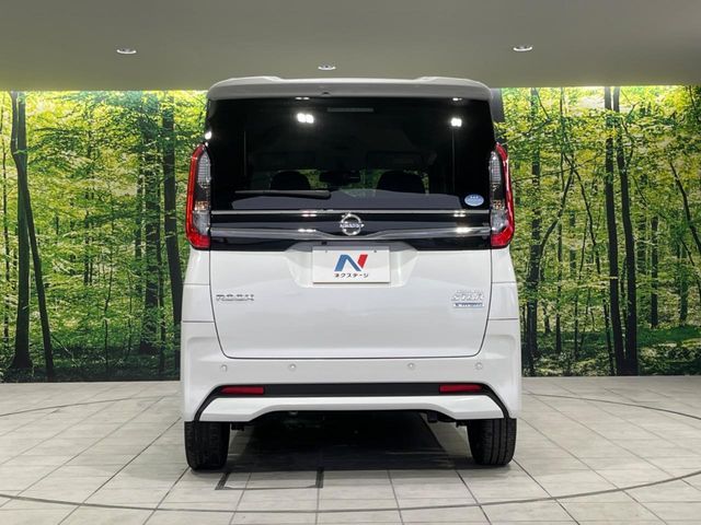 NISSAN ROOX 2022