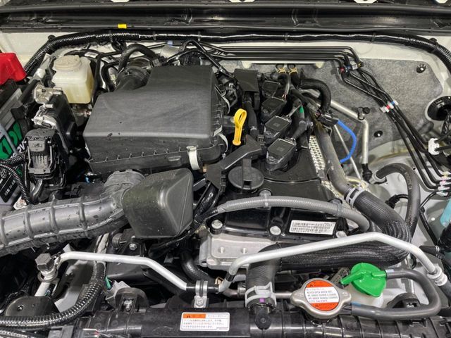 SUZUKI JIMNY NOMADE 2025